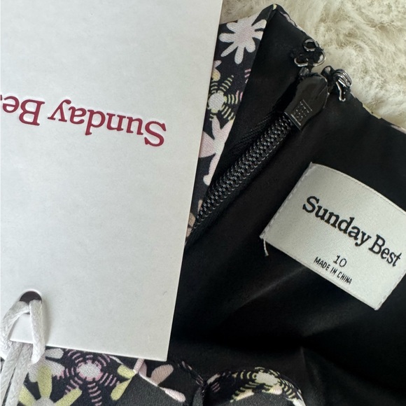 NWT Aritzia Sunday Best ‘Shimmer’ Satin Dress in Black/Lilac Bloom Floral. - Picture 8 of 10